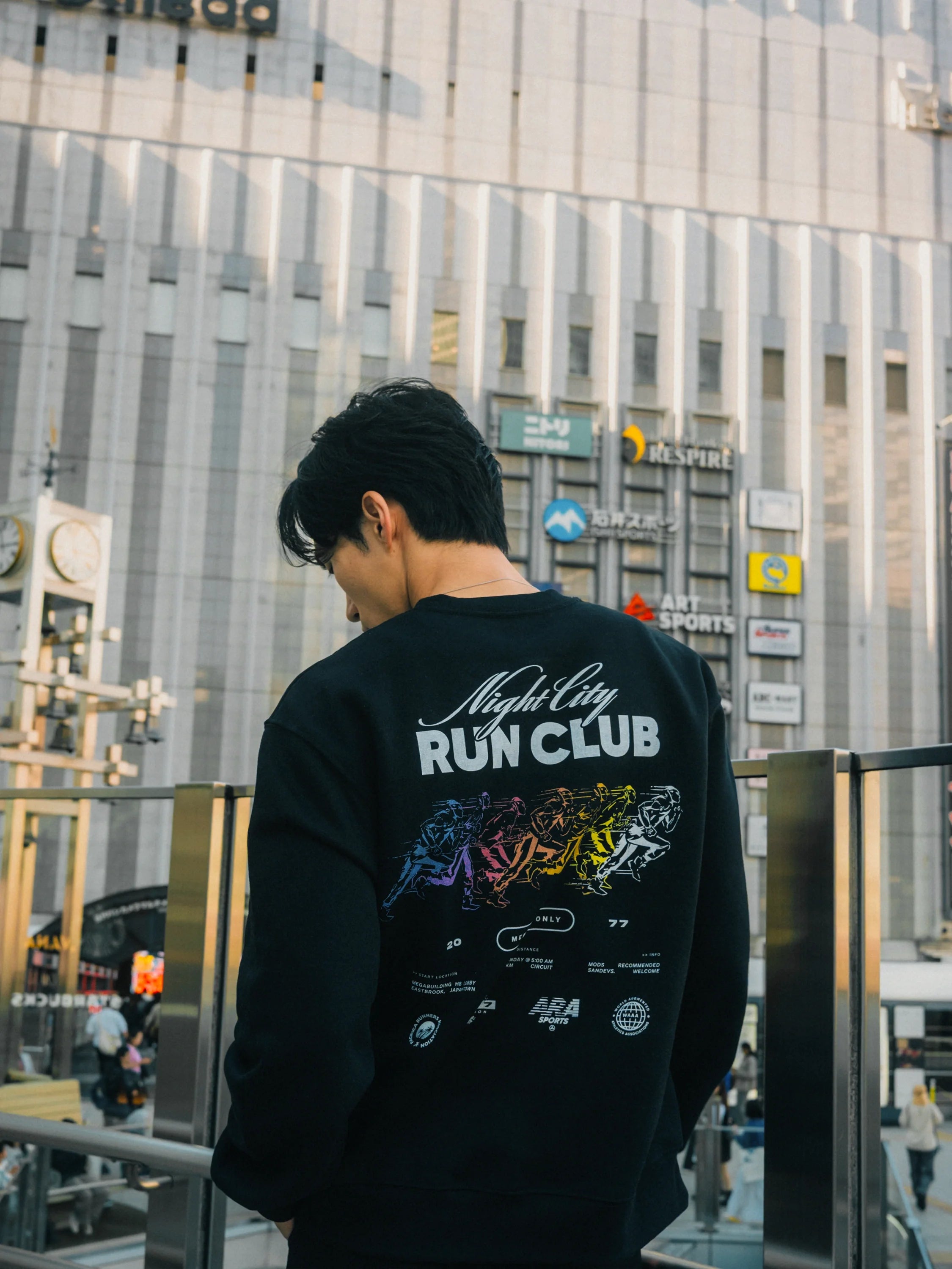 Run Club Box Crewneck - Black